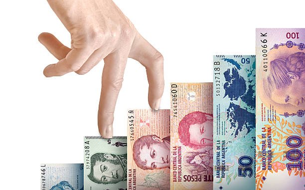 Best 7 Ways to Save Money during the rising living costs